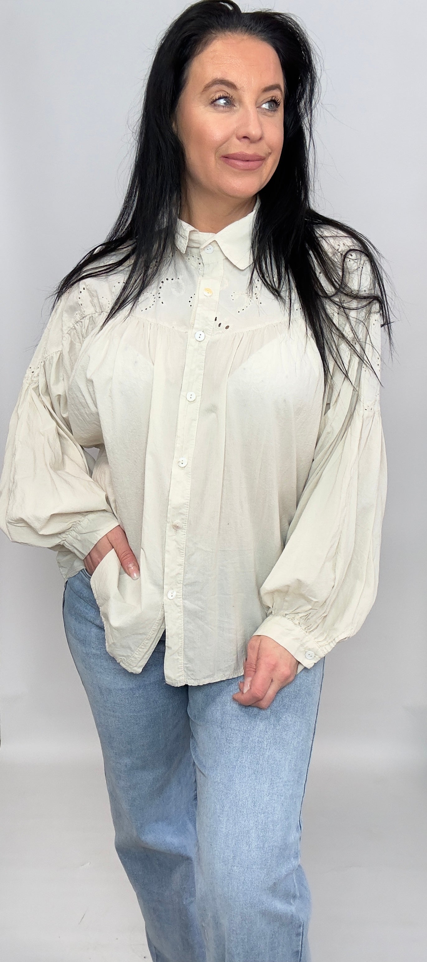 Jess | Broderie Overhemd Beige | 38-50