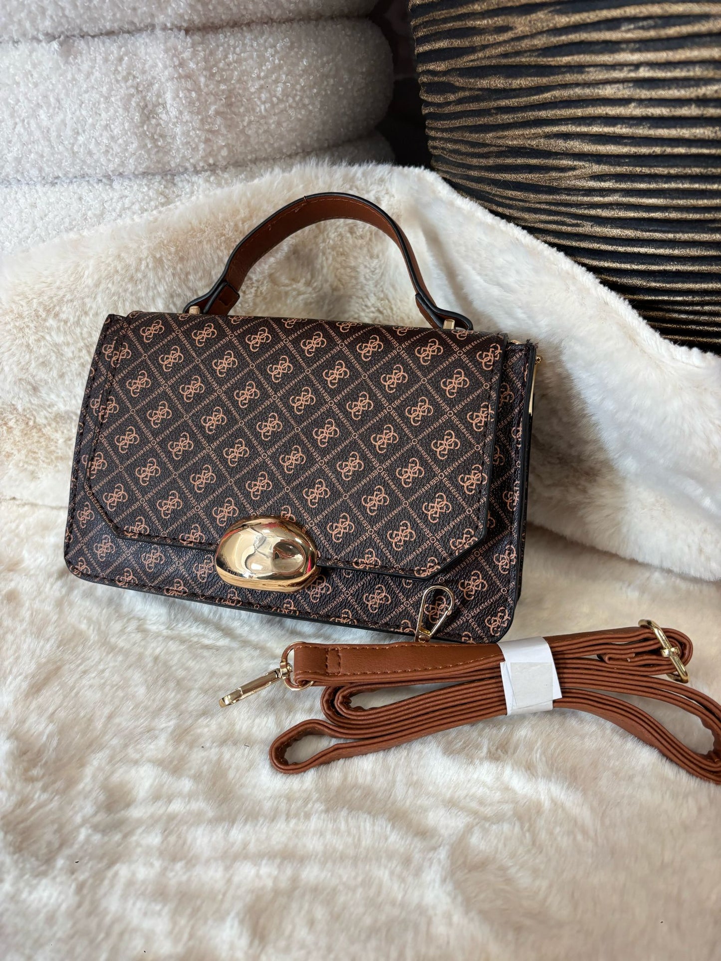 Inspired by Cross Body | Bruin