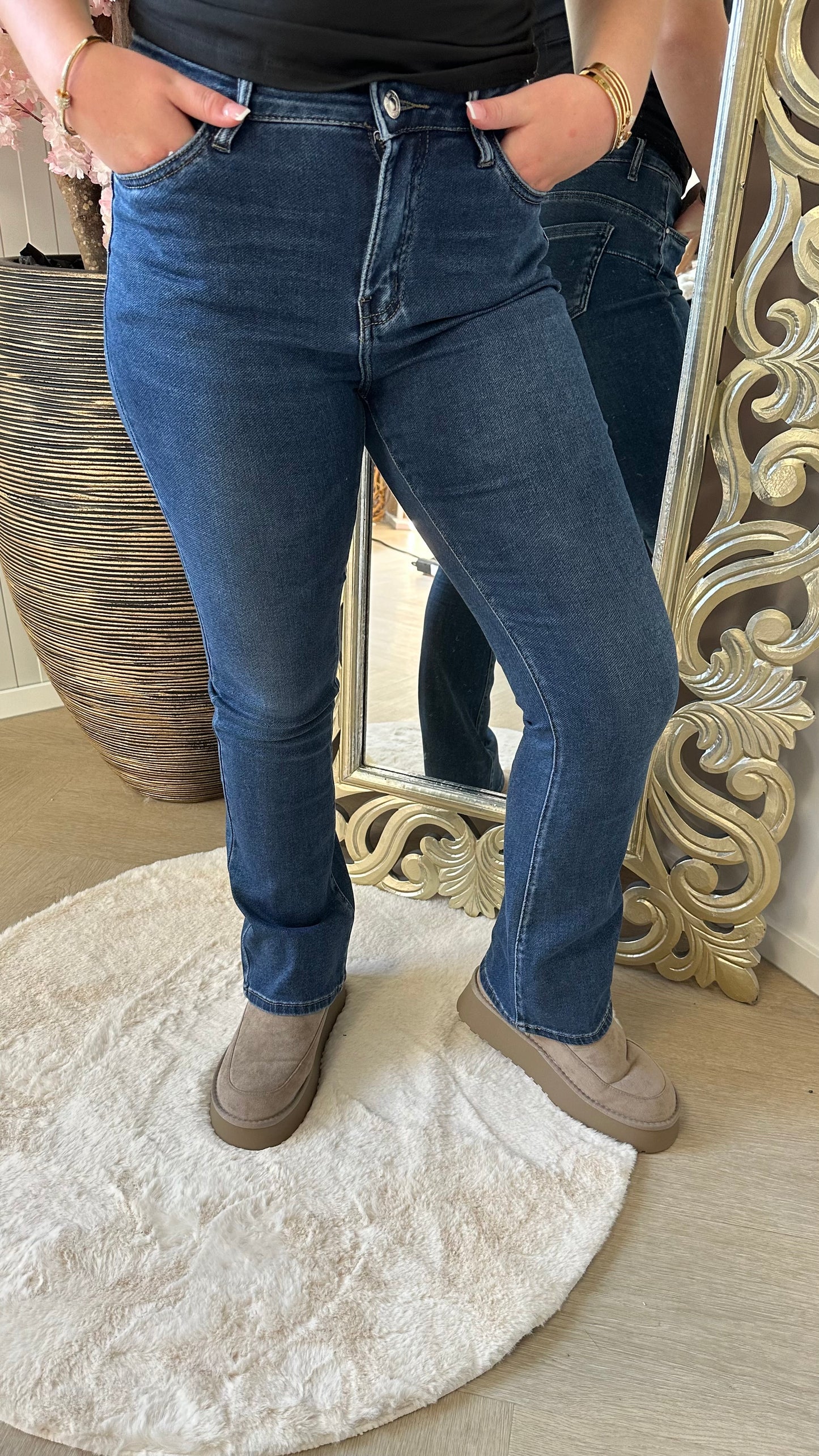 Nina | Flared Jeans | 34-42 | Donker Blauw