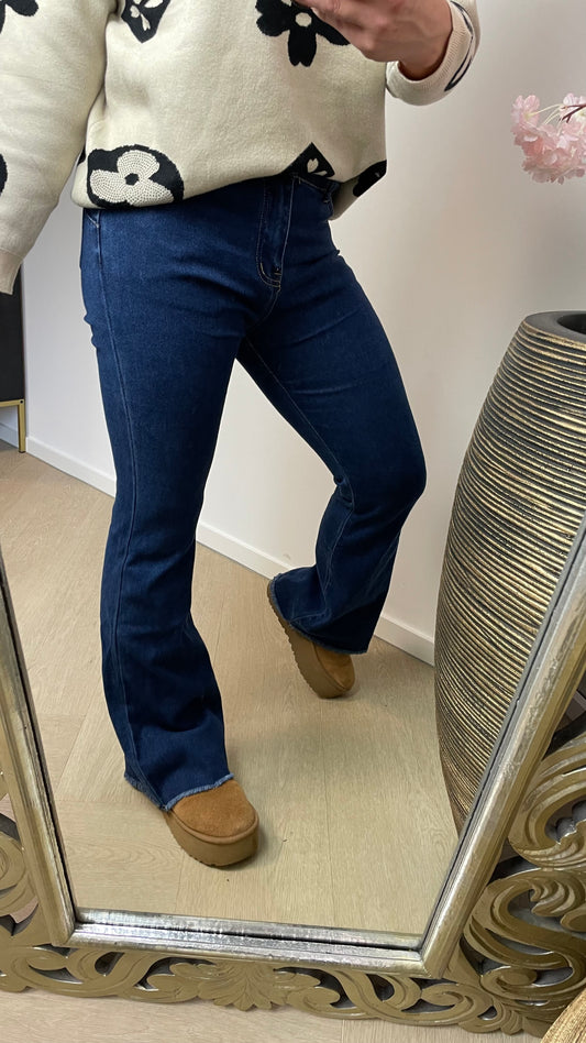 Lara | Flared Jeans | 38-48 | Donker Blauw