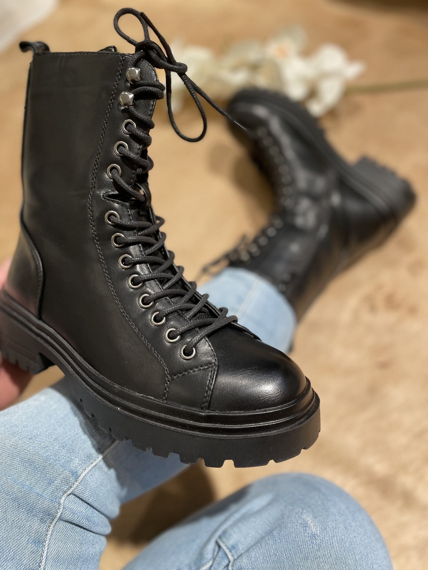 Boots | 483 | Zwart