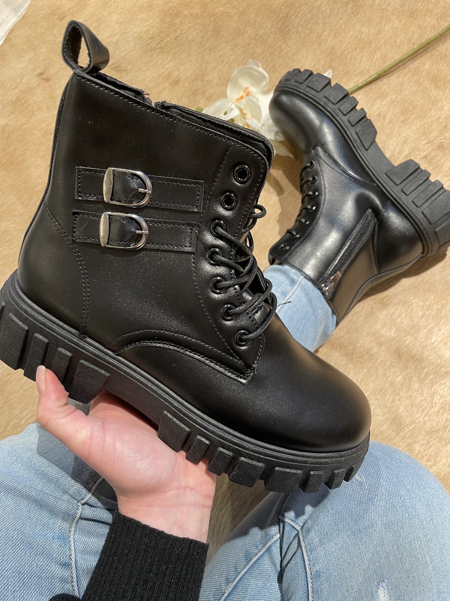 Boots | KK-335 | Zwart